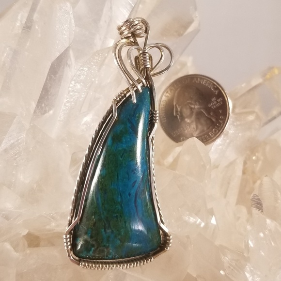 Wire wrapped Chrysocolla Pendant - Picture 5 of 15